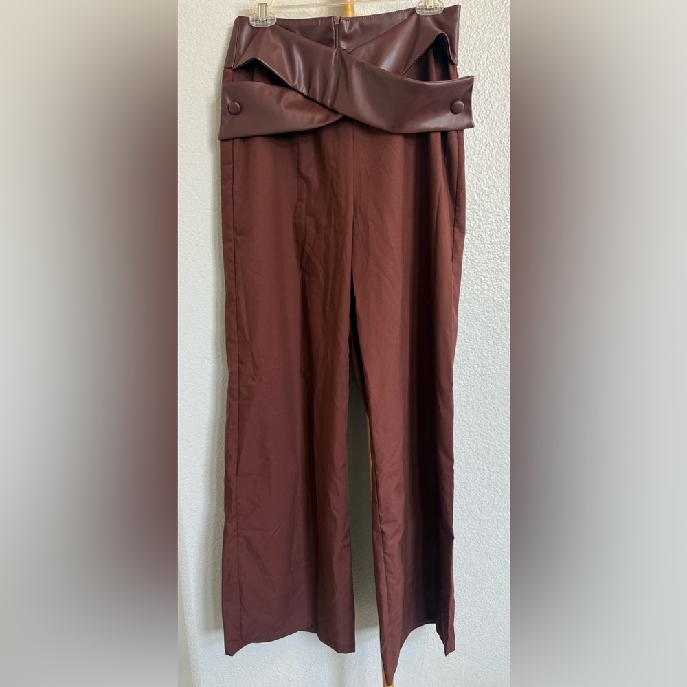 NWOT! Micas Elegant Brown High-Waisted Wide Legged Pants size medium